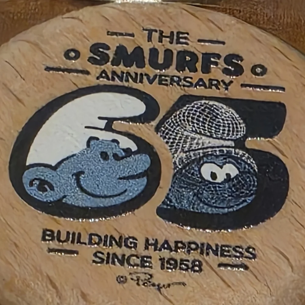 The Smurfs 65th Anniversary Cartoon Collectible Keyring/Keychain New In Package